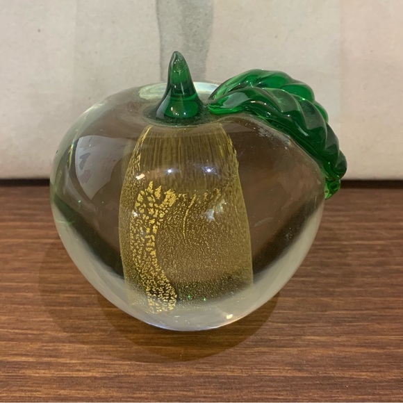 Lor Ritz 1998 Glass Apple Paperweight with Green and Gold Accents - Picture 1 of 7